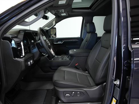 New 2025 GMC Sierra 2500 Denali w/ Denali Reserve Package image 27