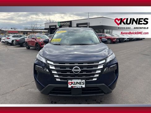 Used 2025 Nissan Rogue SV image 11