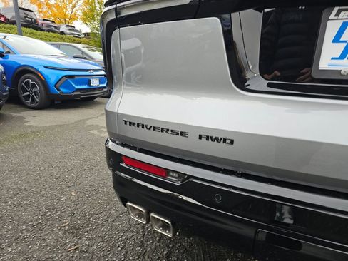 New 2026 Chevrolet Traverse RS w/ LPO, Floor Liner Package image 22
