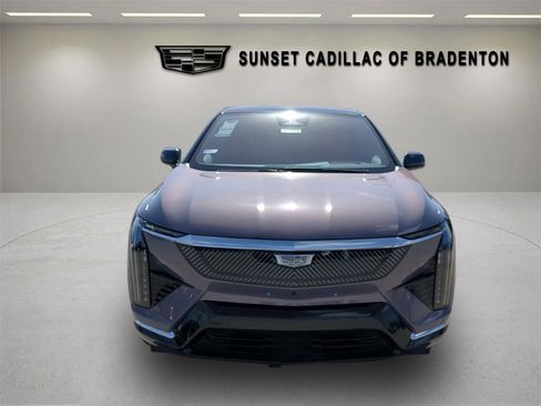 New 2026 Cadillac Optiq Luxury 2 image 2