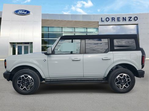 Used 2021 Ford Bronco Outer Banks image 8