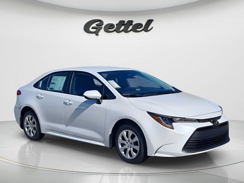 New 2026 Toyota Corolla LE FWD image 3