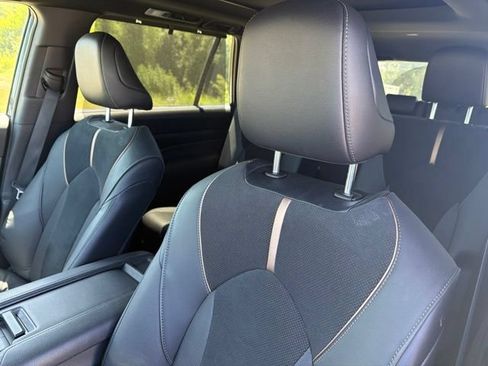 Used 2025 Toyota Grand Highlander AWD Hybrid image 10