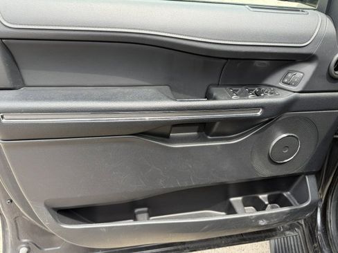 Used 2024 Ford Expedition XLT image 19