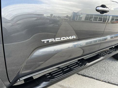 Used 2022 Toyota Tacoma SR5 image 30
