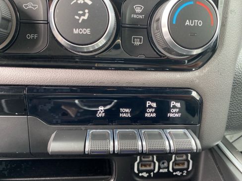 Used 2021 RAM 1500 Big Horn AWD/4WD image 44