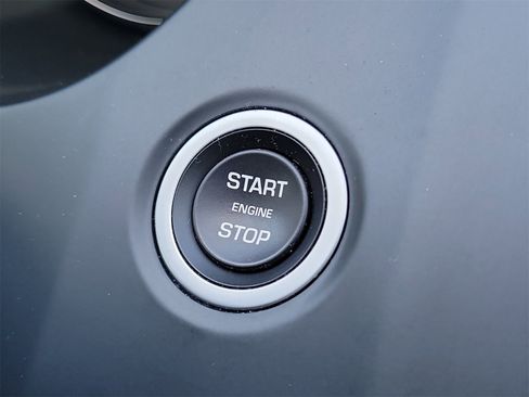 Used 2019 Jaguar E-PACE S image 28