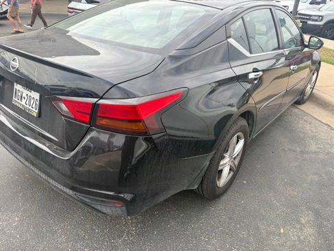 Used 2020 Nissan Altima 2.5 S image 3