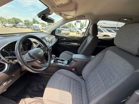 Used 2024 Chevrolet Equinox LT w/ LPO, Floor Liner Package FWD image 4