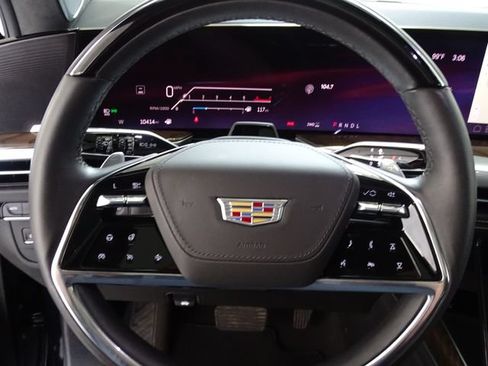 Used 2025 Cadillac Escalade ESV Sport Platinum AWD/4WD image 6