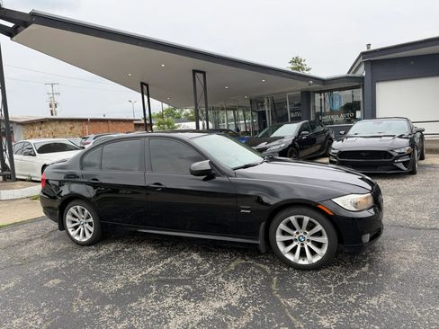Used 2011 BMW 328i xDrive Sedan AWD/4WD image 10