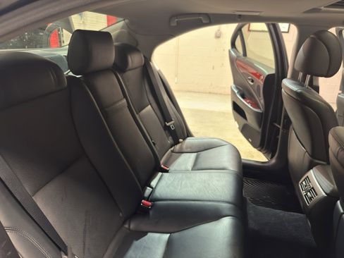 Used 2011 Lexus LS 460 AWD w/ Luxury Value Edition image 24