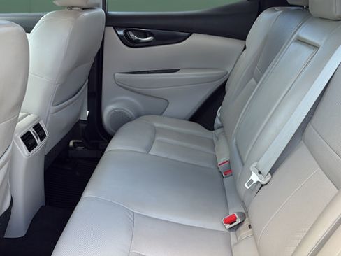 Used 2021 Nissan Rogue Sport SL w/ Premium Package AWD/4WD image 18