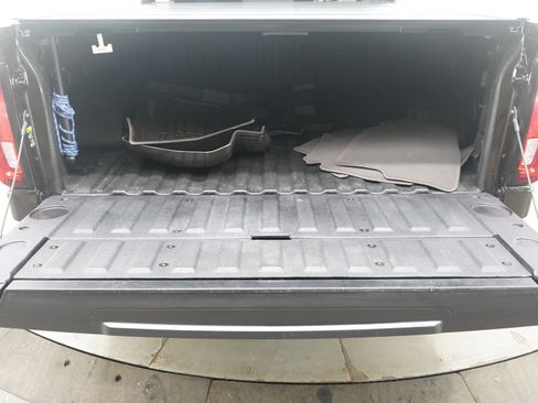 Used 2019 GMC Sierra 1500 SLT image 16