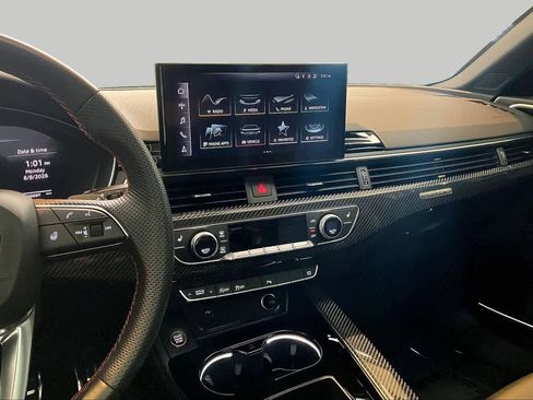Used 2024 Audi S4 Premium Plus w/ Premium Plus Package AWD/4WD image 7