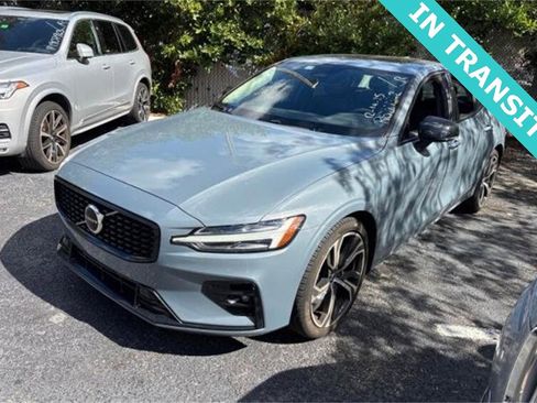 Used 2024 Volvo S60 B5 Core image 1