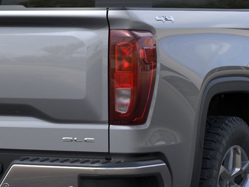 New 2026 GMC Sierra 1500 SLE AWD/4WD image 11