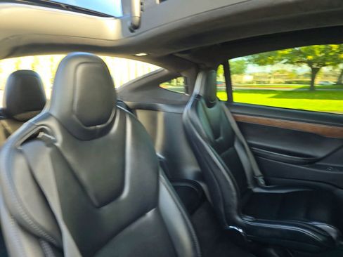Used 2019 Tesla Model X Long Range image 29