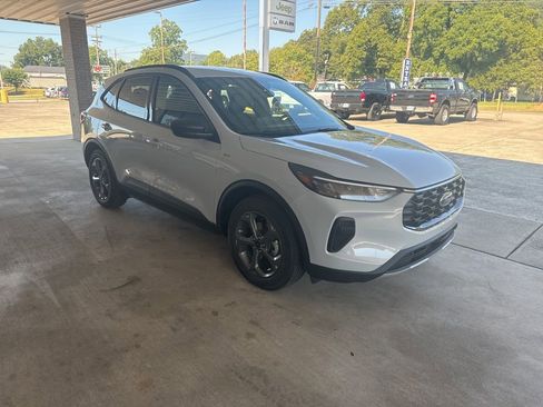 New 2025 Ford Escape ST-Line w/ Tech Pack #1 image 3