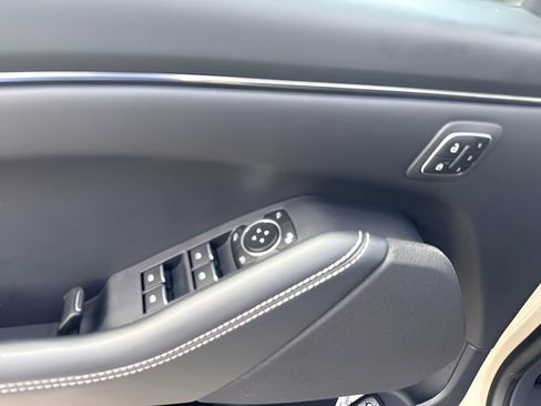 Used 2025 Ford Mustang Mach-E Select w/ Comfort Package Lite AWD/4WD image 17