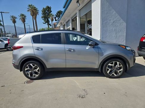 Used 2021 Kia Sportage EX w/ EX Technology Package AWD/4WD image 2