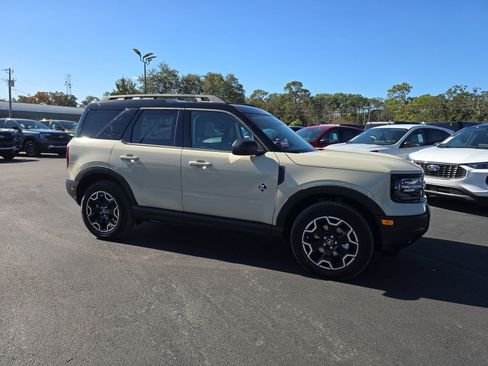 New 2025 Ford Bronco Sport Outer Banks image 2