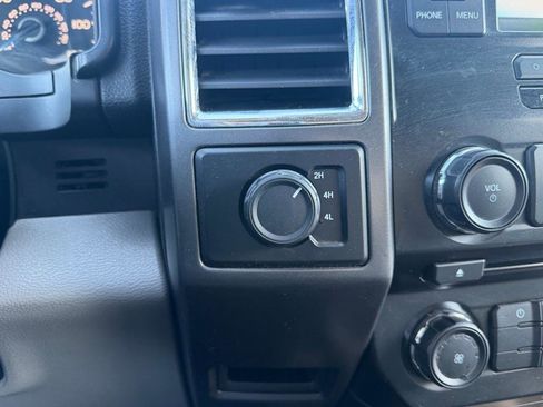 Used 2016 Ford F150 XLT image 31