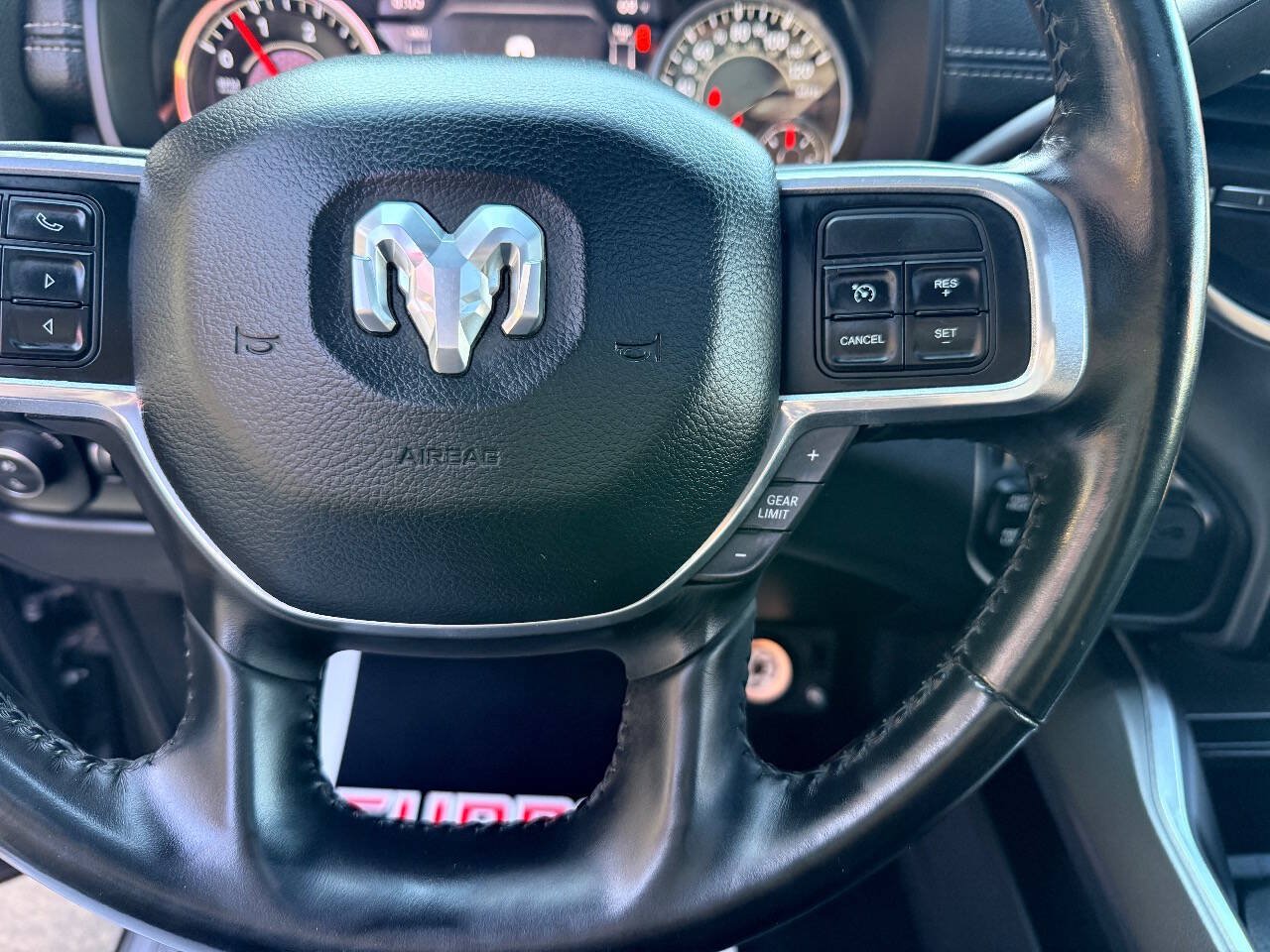 Used 2020 RAM 2500 Laramie w/ Night Edition AWD/4WD image 28