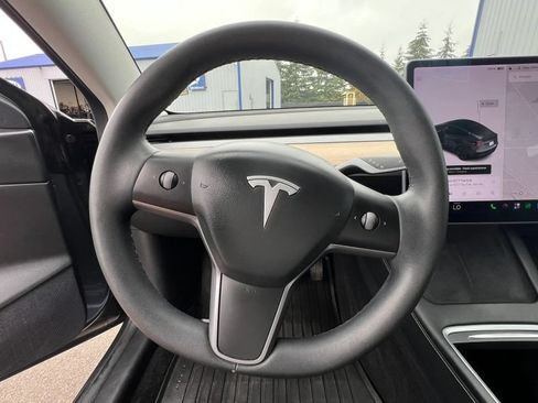 Used 2021 Tesla Model 3 Standard Range Plus RWD image 27