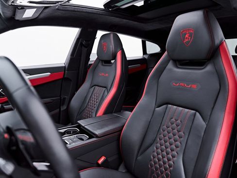 Used 2023 Lamborghini Urus S AWD/4WD image 54