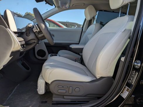 Used 2024 Hyundai Ioniq 5 Limited image 4