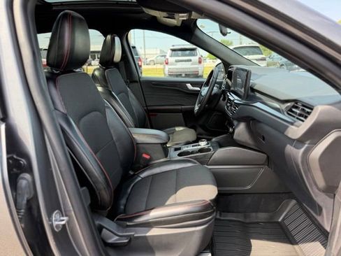 Used 2024 Ford Escape ST-Line w/ Tech Pack #1 AWD/4WD image 18