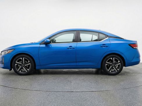 Used 2025 Nissan Sentra SV FWD image 5