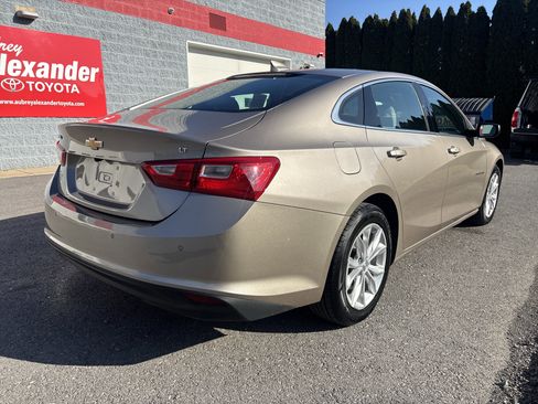 Used 2024 Chevrolet Malibu LT FWD image 3