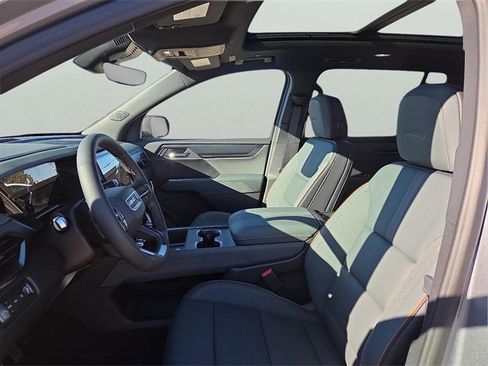 New 2026 GMC Acadia AT4 w/ Luxury Package image 14