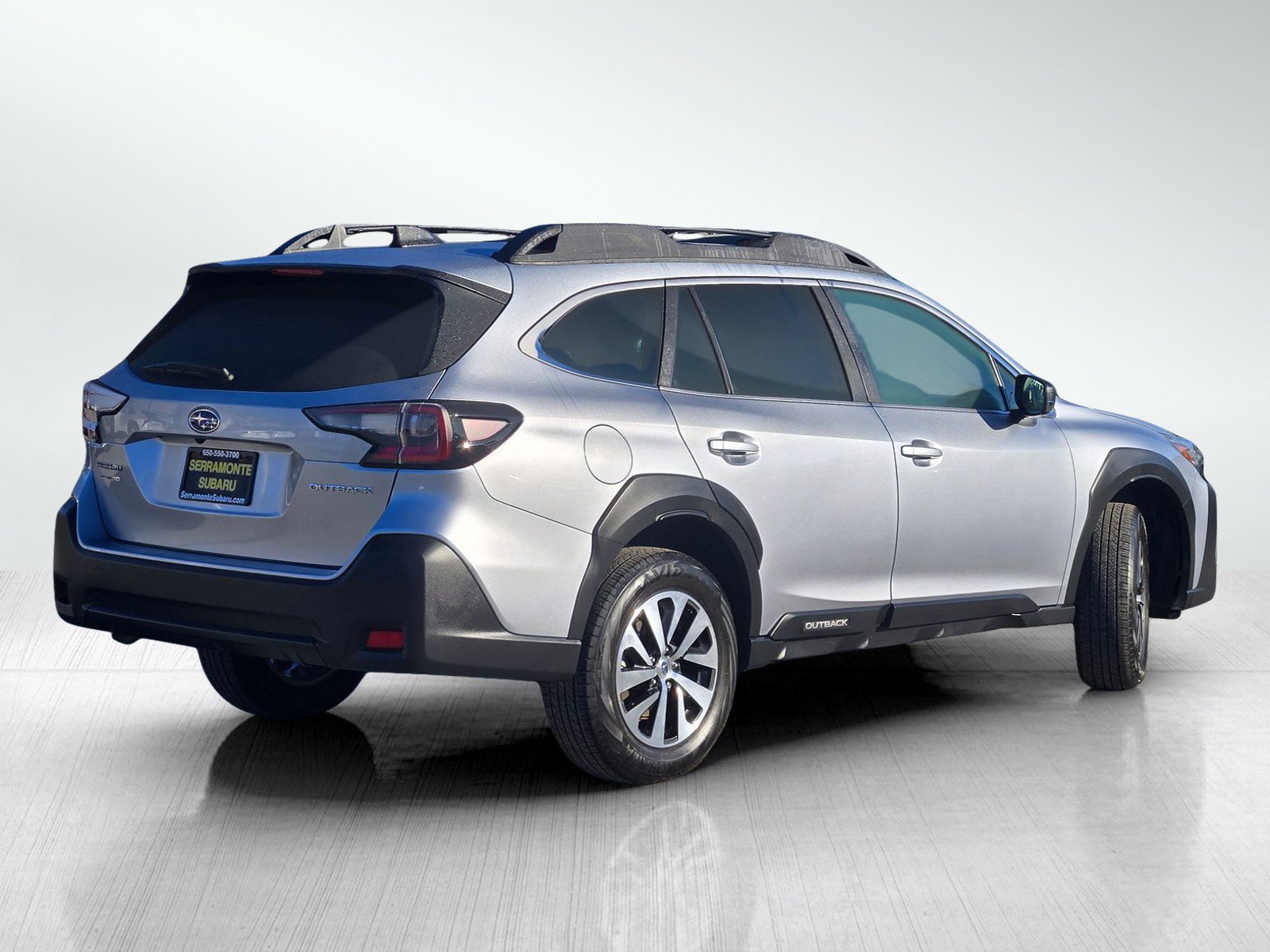 Certified 2025 Subaru Outback AWD/4WD image 4