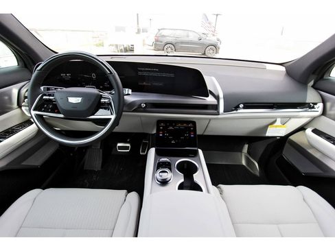 New 2026 Cadillac Vistiq Sport image 9