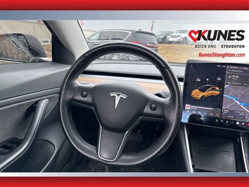 Used 2018 Tesla Model 3 Long Range image 34
