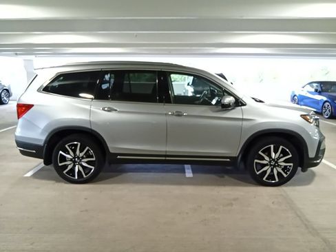Used 2021 Honda Pilot Touring image 4