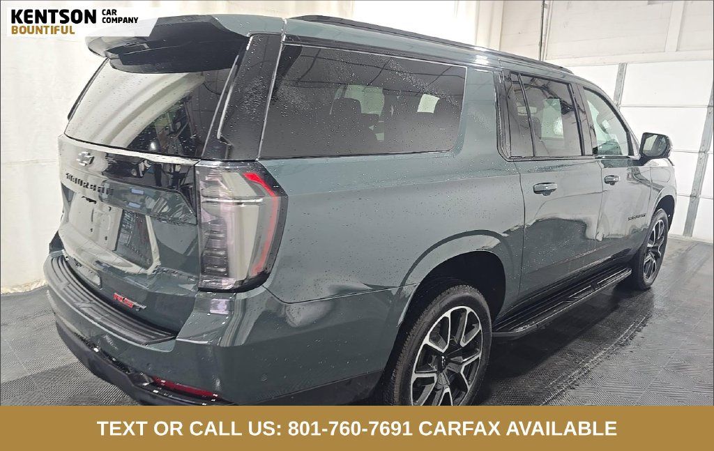 Used 2026 Chevrolet Suburban RST w/ Comfort Package AWD/4WD image 3