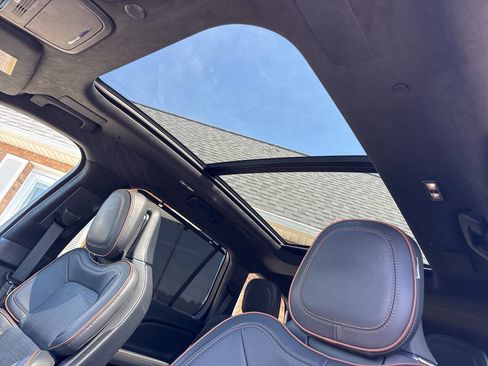 Used 2025 Lincoln Aviator Black Label w/ Jet Appearance Package image 37