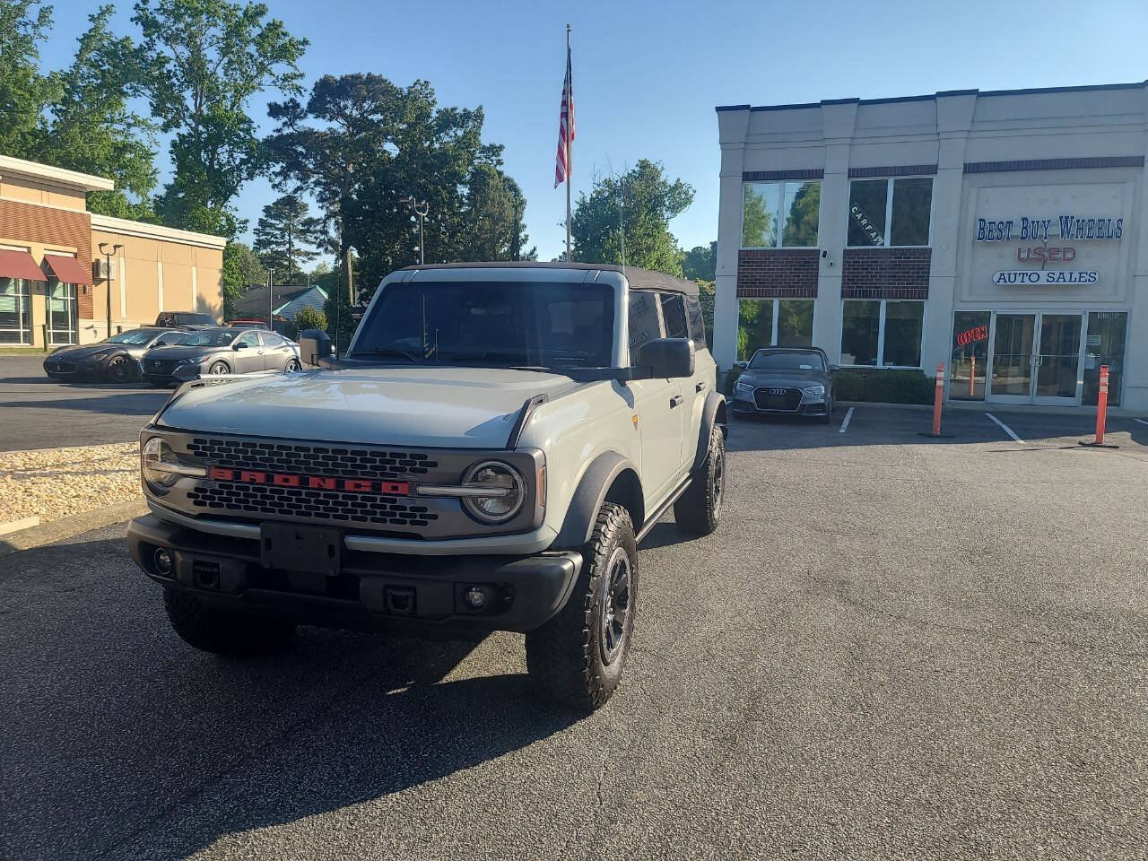 Used 2022 Ford Bronco Badlands AWD/4WD image 1