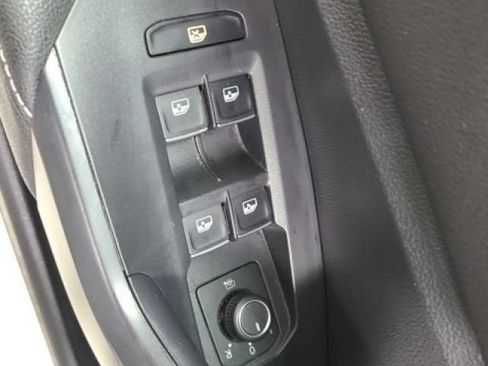 Used 2024 Volkswagen Jetta SE FWD image 18