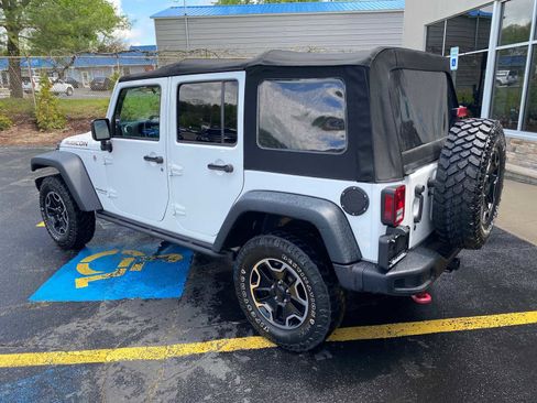 Used 2016 Jeep Wrangler Unlimited Rubicon AWD/4WD image 3