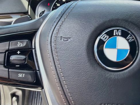 Used 2019 BMW 530i xDrive w/ Convenience Package AWD/4WD image 38