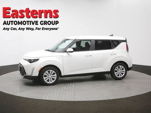 Used 2023 Kia Soul LX FWD image 57