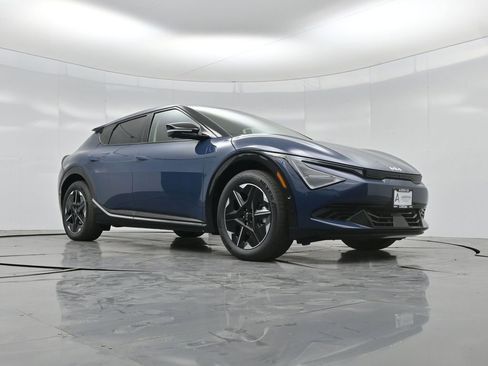 New 2025 Kia EV6 Wind AWD/4WD image 55