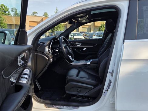 Used 2022 Mercedes-Benz GLC 300 4MATIC image 15
