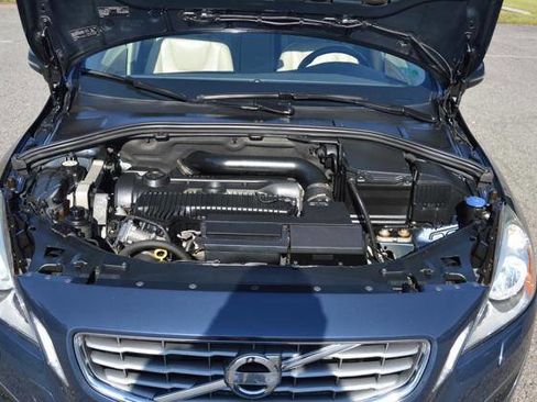 Used 2013 Volvo S60 T5 image 32