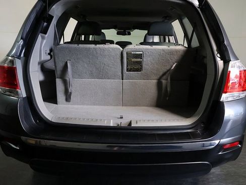 Used 2012 Toyota Highlander SE w/ Tow Pkg AWD/4WD image 27